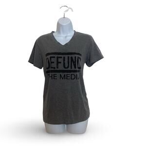 Sheshow DEFUND THE MEDIA Tee
